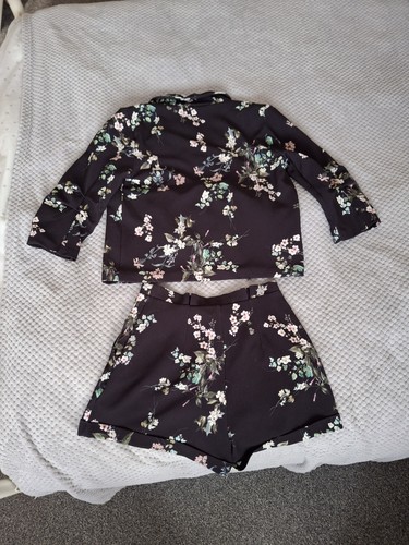 Lipsy black floral shorts - black,