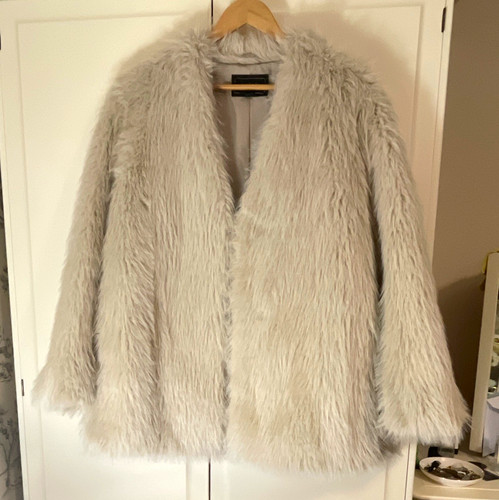 Lipsy london grey faux fur - london,